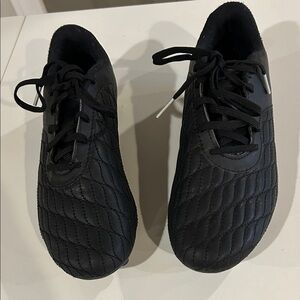 Under Armour Black Athletic Cleats